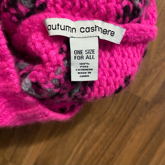 Autumn Cashmere hot pink infinity scarf and matching fingerless gloves - Picture 4 of 4